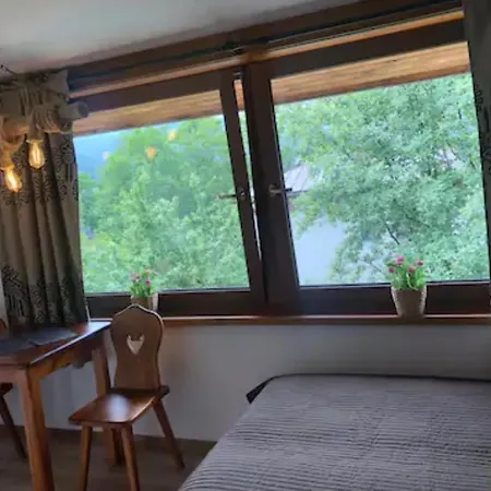 ゲストハウス Karolina Centrum ザコパネ