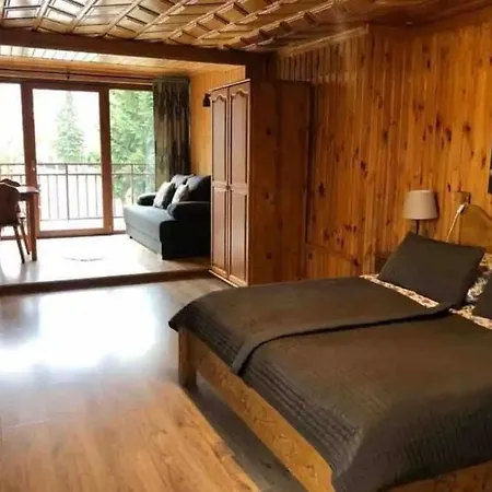 Karolina Centrum ゲストハウス 3*