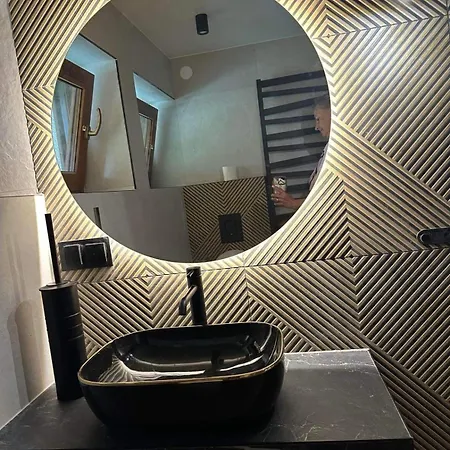 Karolina Centrum ゲストハウス 3*