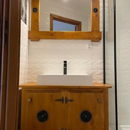 بيت ضيافة Karolina Centrum