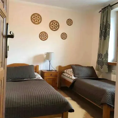 بيت ضيافة Karolina Centrum